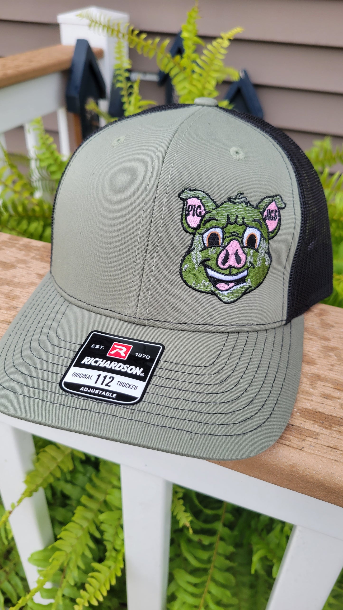 PIG JIGS LOGO EMBROIDERED HAT