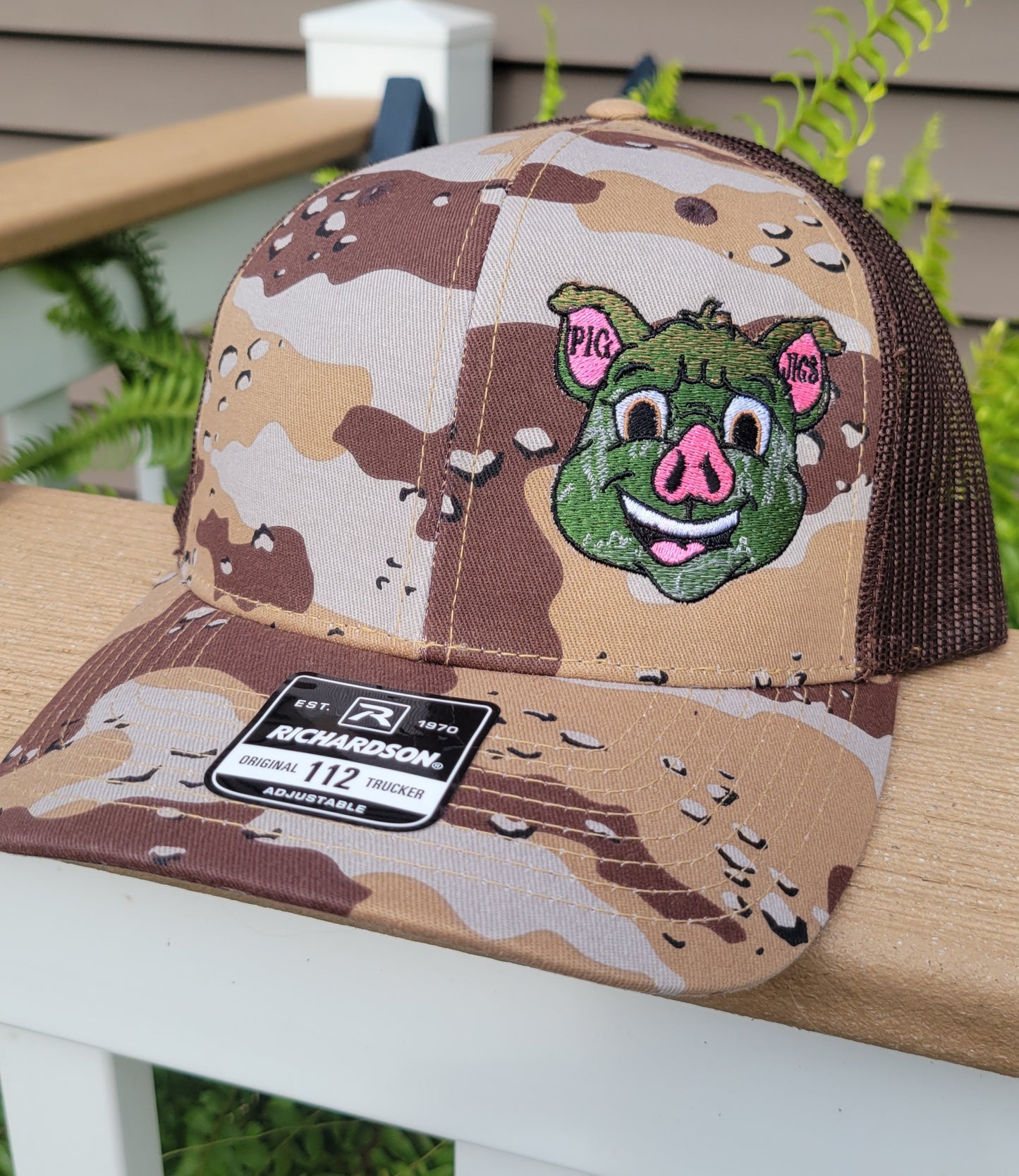 PIG JIGS LOGO EMBROIDERED HAT